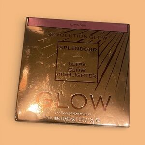 Revolution Splendour Ultra Glow Highlighter in Gold